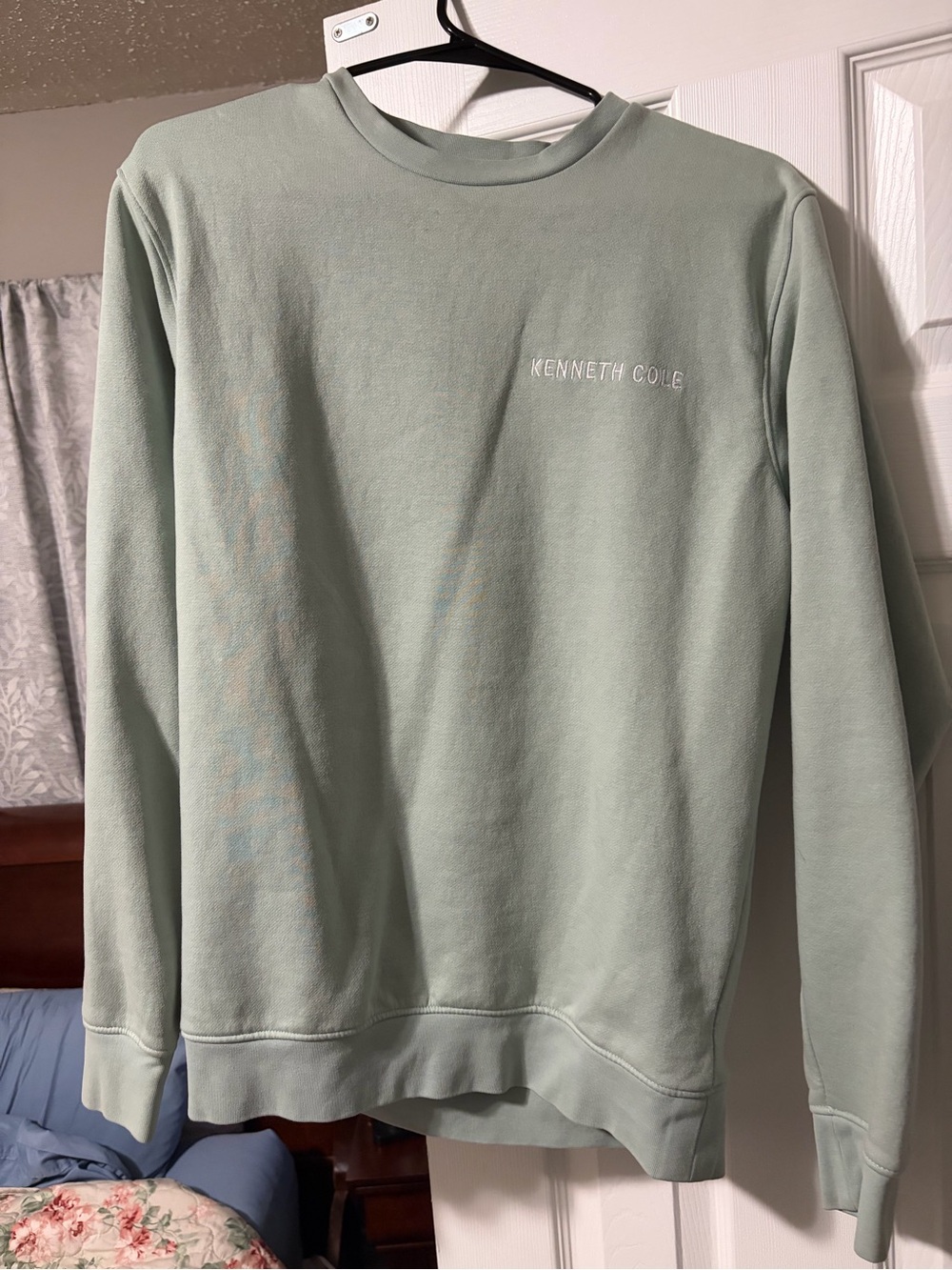 Kenneth Cole Mint Green Crewneck Sweatshirt